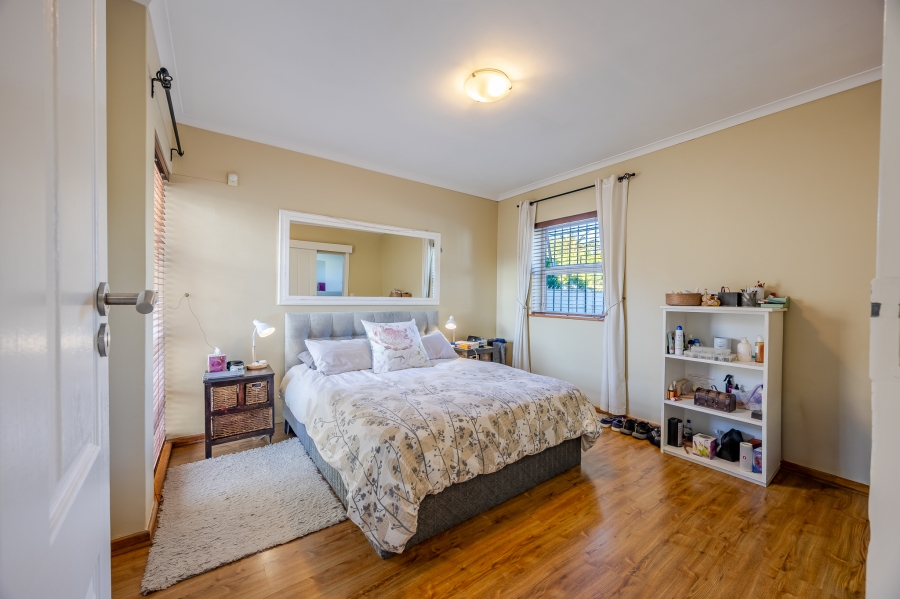 3 Bedroom Property for Sale in Lakeside Western Cape